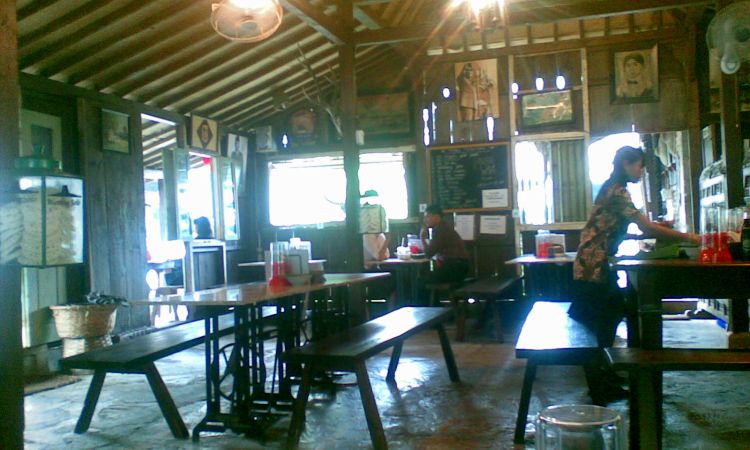 Restoran Joglo Taman